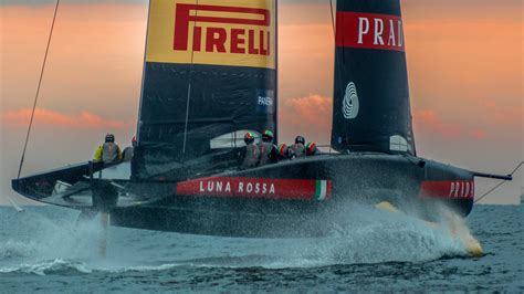 prada luna rossa equipaggio